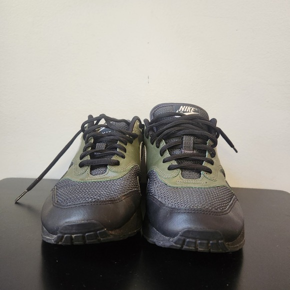 Nike Air Max 1 Olive‎ Green Black Silver Accents Sneakers Shoes - Picture 3 of 8